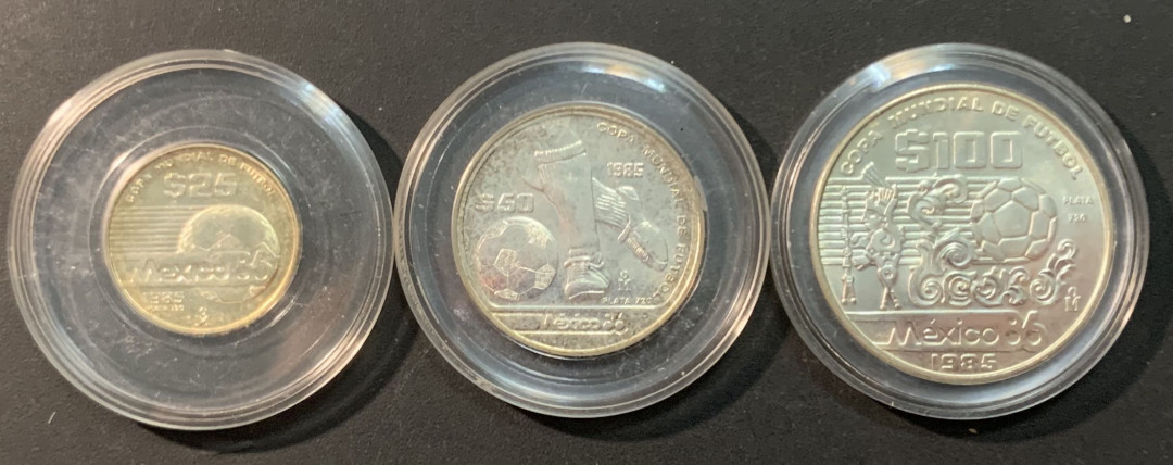 紫瑗钱币—微拍第85期  墨西哥 1985年 86墨西哥世界杯 第一组 25 50 100比索 3枚一组 共54.45克 0.72银 
