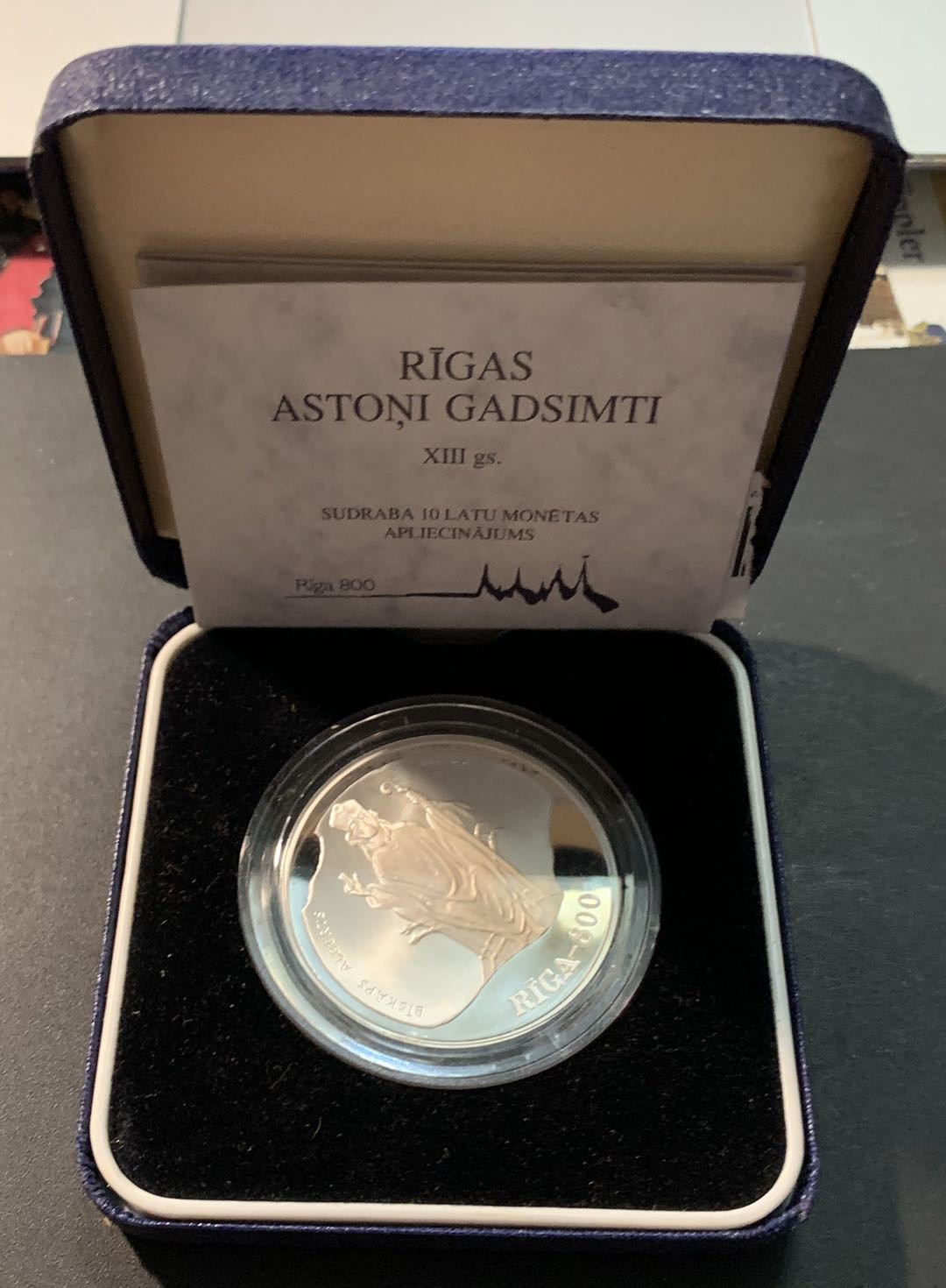 紫瑗钱币—微拍第85期  拉脱维亚 1995年 里加建城800周年 10拉特 31.47克 0.925银 精制 原盒证书