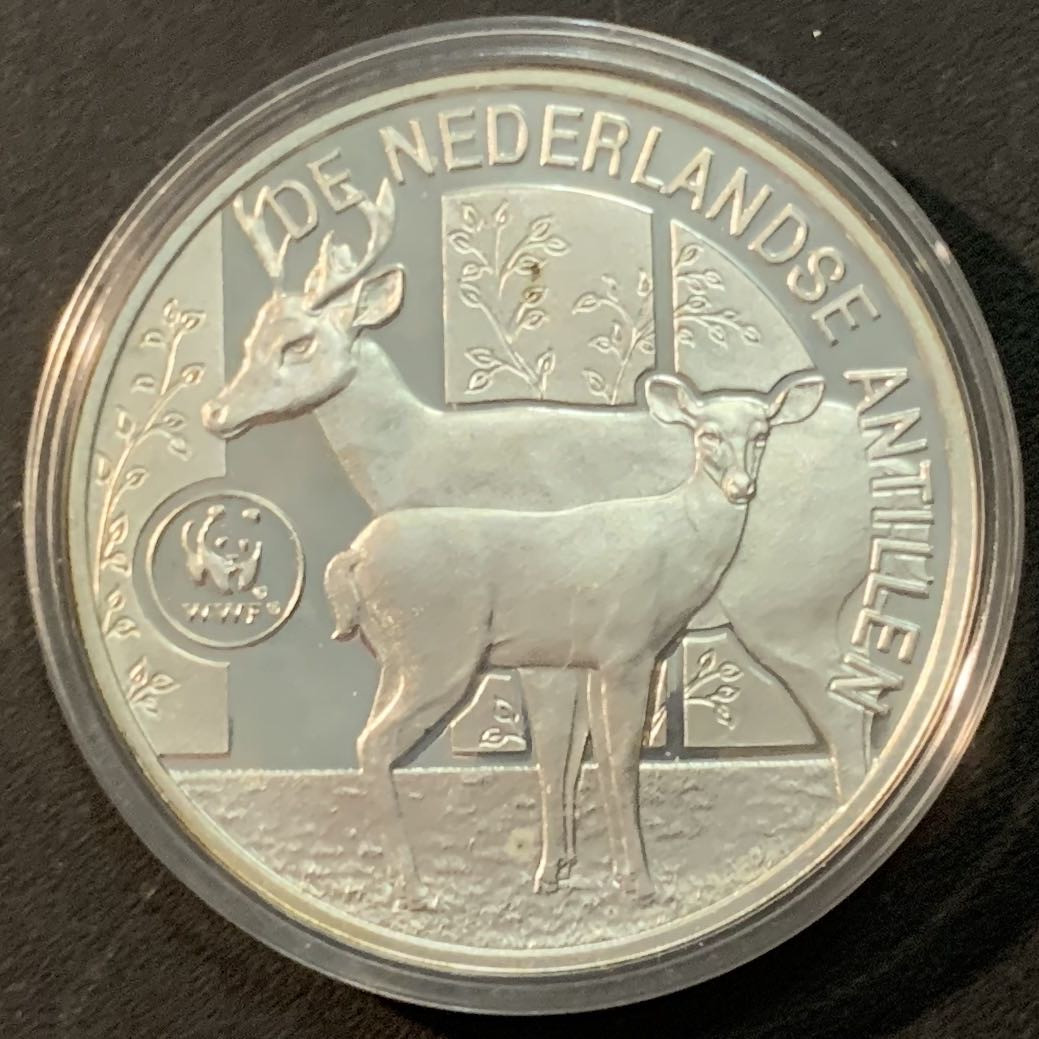 紫瑗钱币—微拍第85期  荷属安的列斯 1998年 世界野生动物基金WWF 白尾鹿和母鹿 25盾 25克 0.925银 精制 带证书
