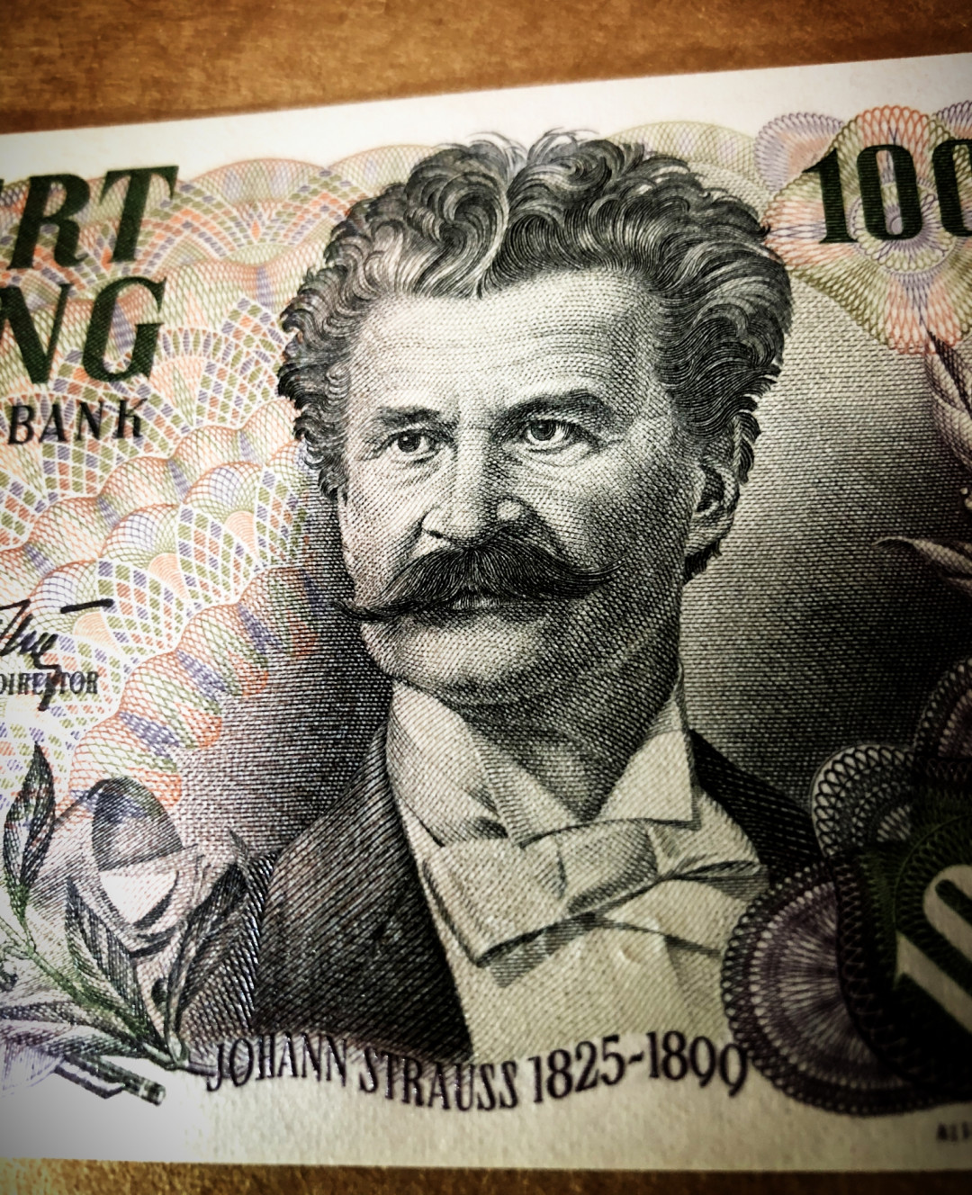 【收藏联盟】第154期拍卖——大津巴布韦遗址（共50拍） 奥地利 1960年100先令 音乐家 约翰-斯特劳斯 油墨很立体 人物雕刻精美 UNC