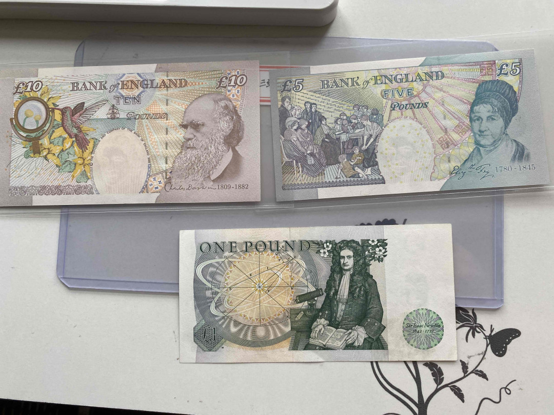 【收藏联盟】第154期拍卖——大津巴布韦遗址（共50拍） 【一组3张】英国 D序列、E序列 1-5-10镑 5，10镑全新UNC，1镑UNC-