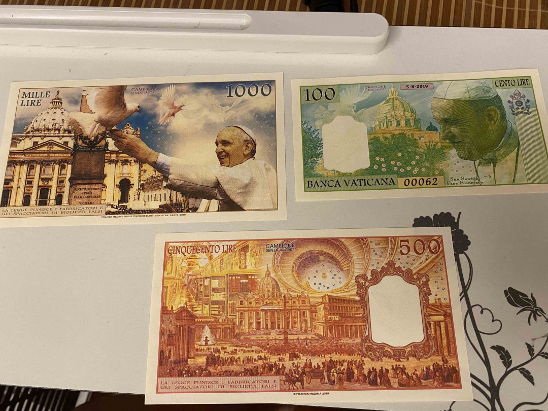 【收藏联盟】第154期拍卖——大津巴布韦遗址（共50拍） 【一组3张】梵蒂冈 商业钞 100-500-1000里拉 UNC