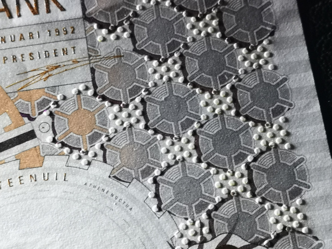 《外钞收藏家》第八十一期拍卖 荷兰齿轮版100  全新unc