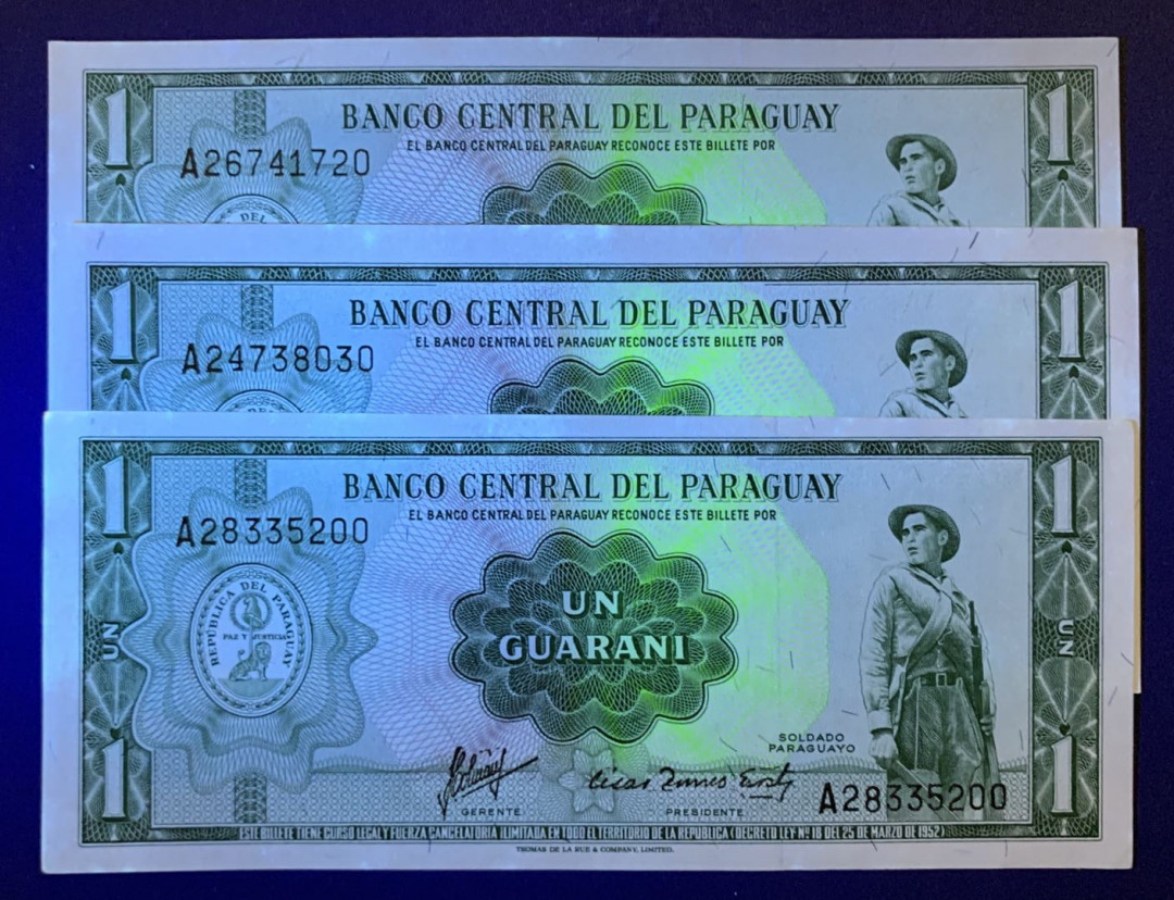 紫瑗钱币——微拍第87期—纸币场 巴拉圭 1952年 1瓜拉尼 3枚一组 UNC P-193a