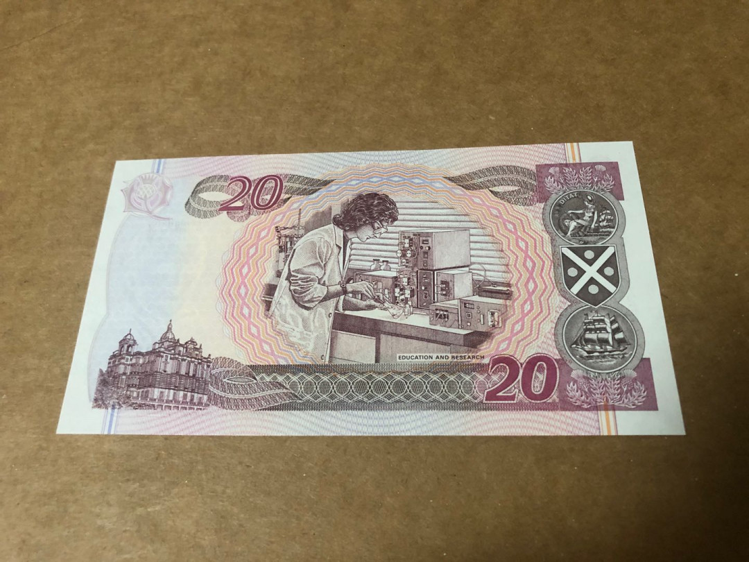 【收藏联盟】第156期拍卖（共50拍） 【3位小号】苏格兰 2001年20镑 全新UNC 苏格兰银行成立300周年纪念钞