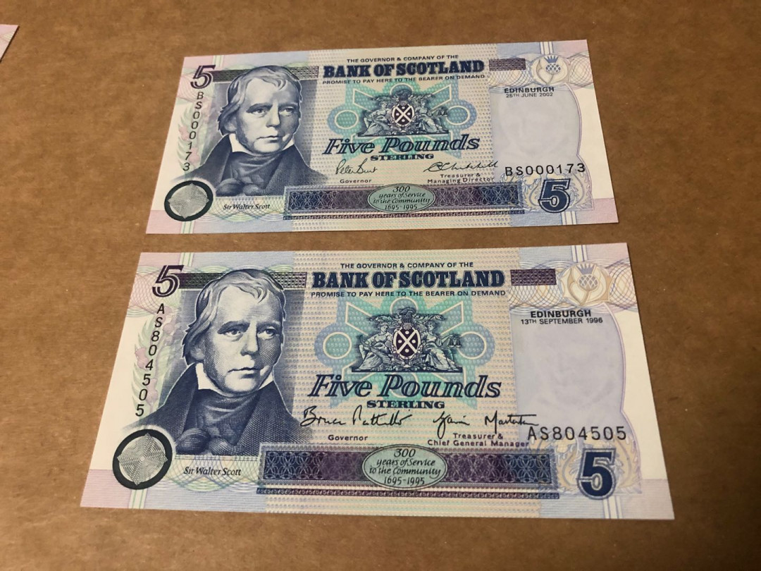 【收藏联盟】第156期拍卖（共50拍） 【一组2张】苏格兰1996年&2002年5镑 全新UNC 苏格兰银行成立300周年纪念钞