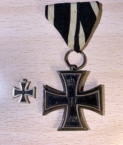 大猫徽章拍卖124期 - 一战德国二级铁十字勋章配迷你章