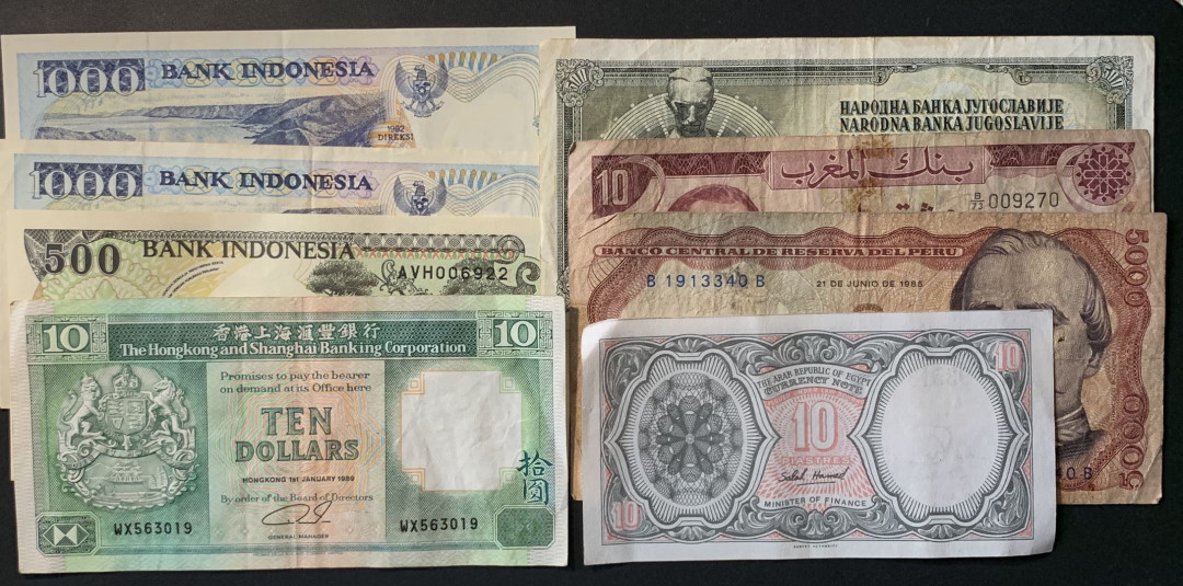 紫瑗钱币——微拍第89期—纸币场 外国钱币 8枚一组 流通品