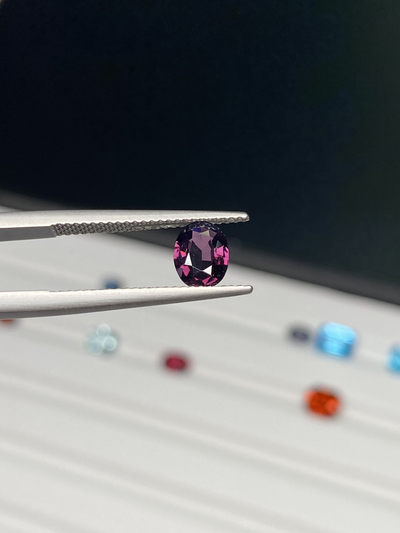 【7月18日 蓝宝石、尖晶石、石榴石、托帕石】HH GEMS 欢乐周末 - 纯天然SPINEL 斯里兰卡尾单小尖晶 深紫红色干净 1.01