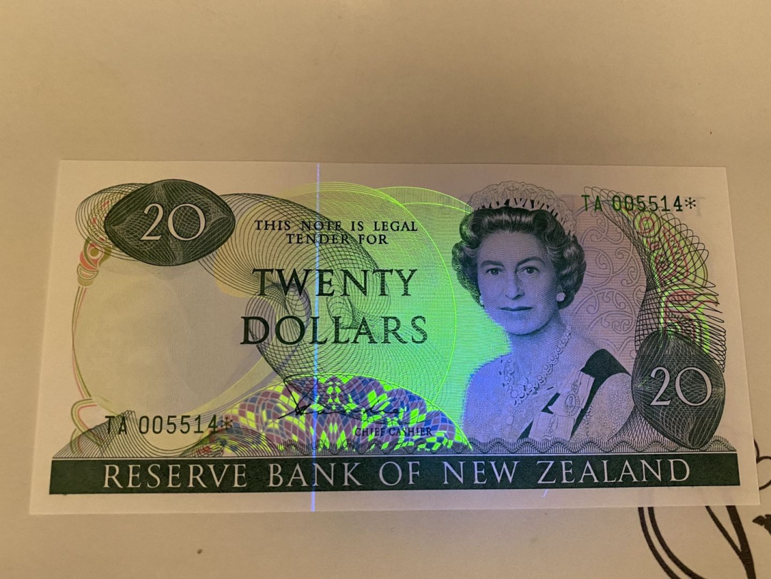 【收藏联盟】第157期拍卖——芝麻开门（共48拍） 新西兰鸟版20元补号首签 UNC