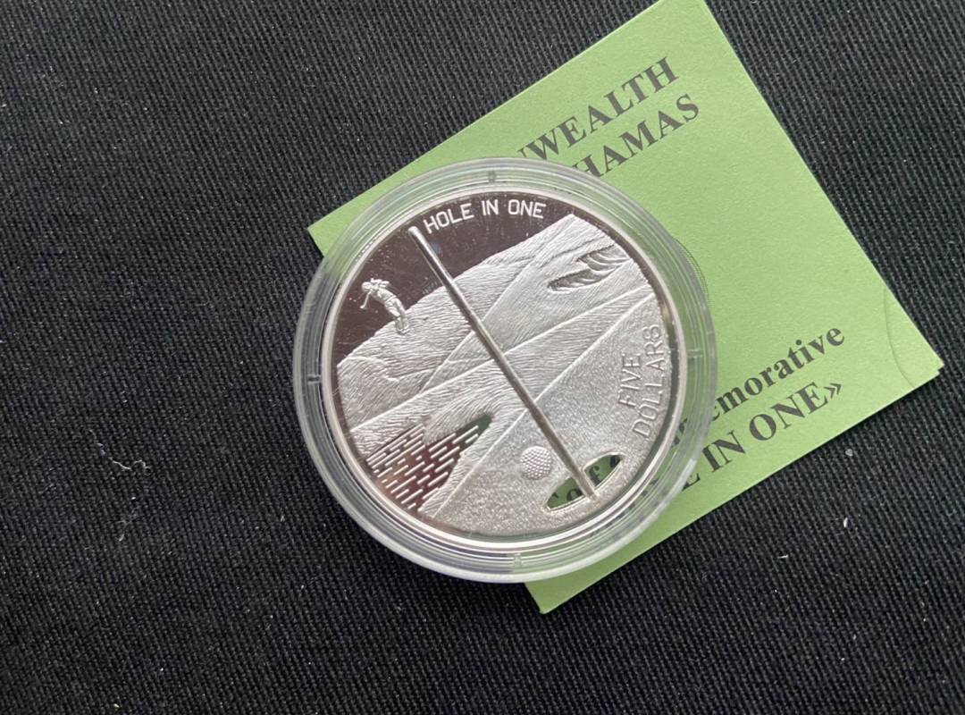 【币观天下】第115钱币拍卖 【巴哈马】获奖币1994年一杆入洞银币【1oz】