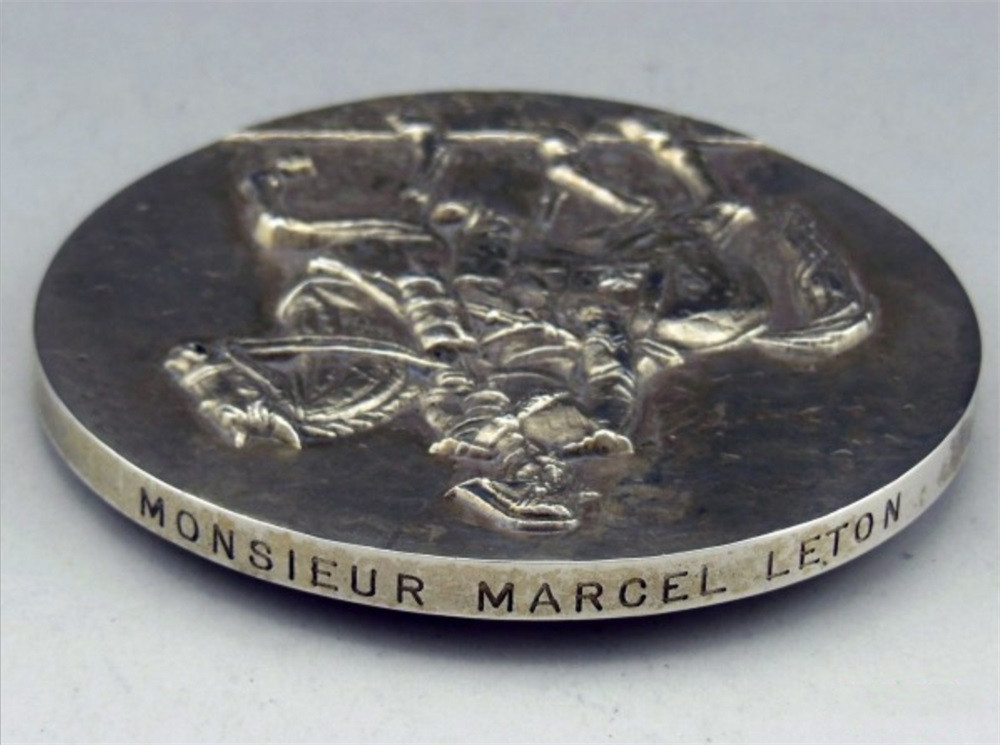 第53场拍卖欧洲艺术麦朵尔 法国宪兵大银章