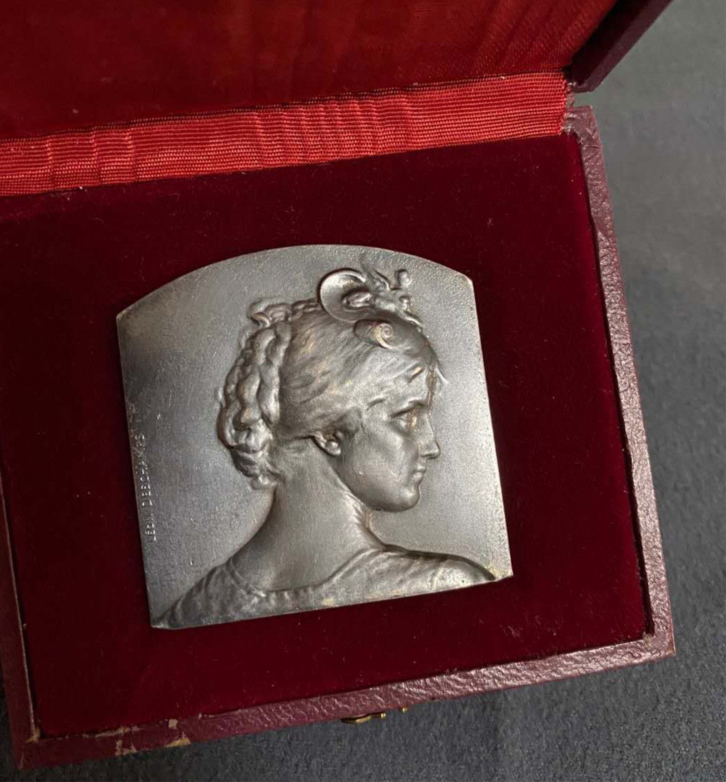 第53场拍卖欧洲艺术麦朵尔 南方铁路公司纪念大银章