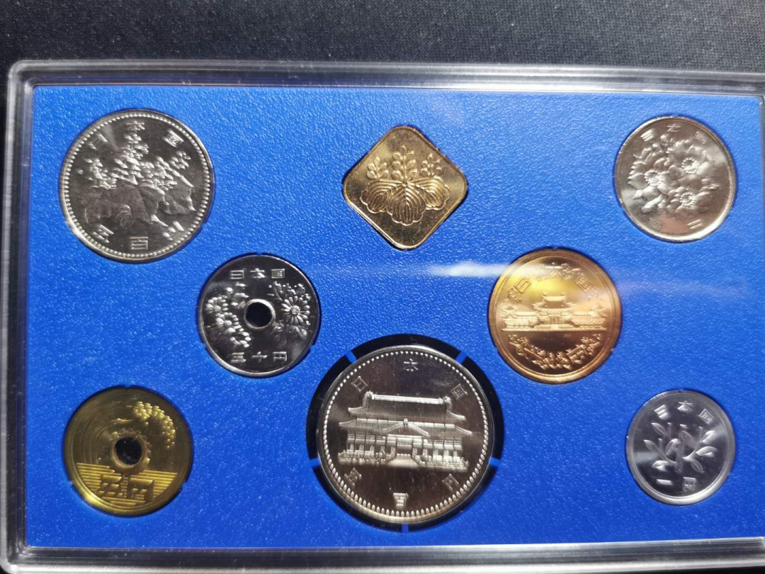 【鲸贝乐淘】千字文·第“上和下睦，夫唱妇随”号拍卖 【日本🇯🇵 精制套币】平成4年，全套，冲绳回复20周年纪念货币