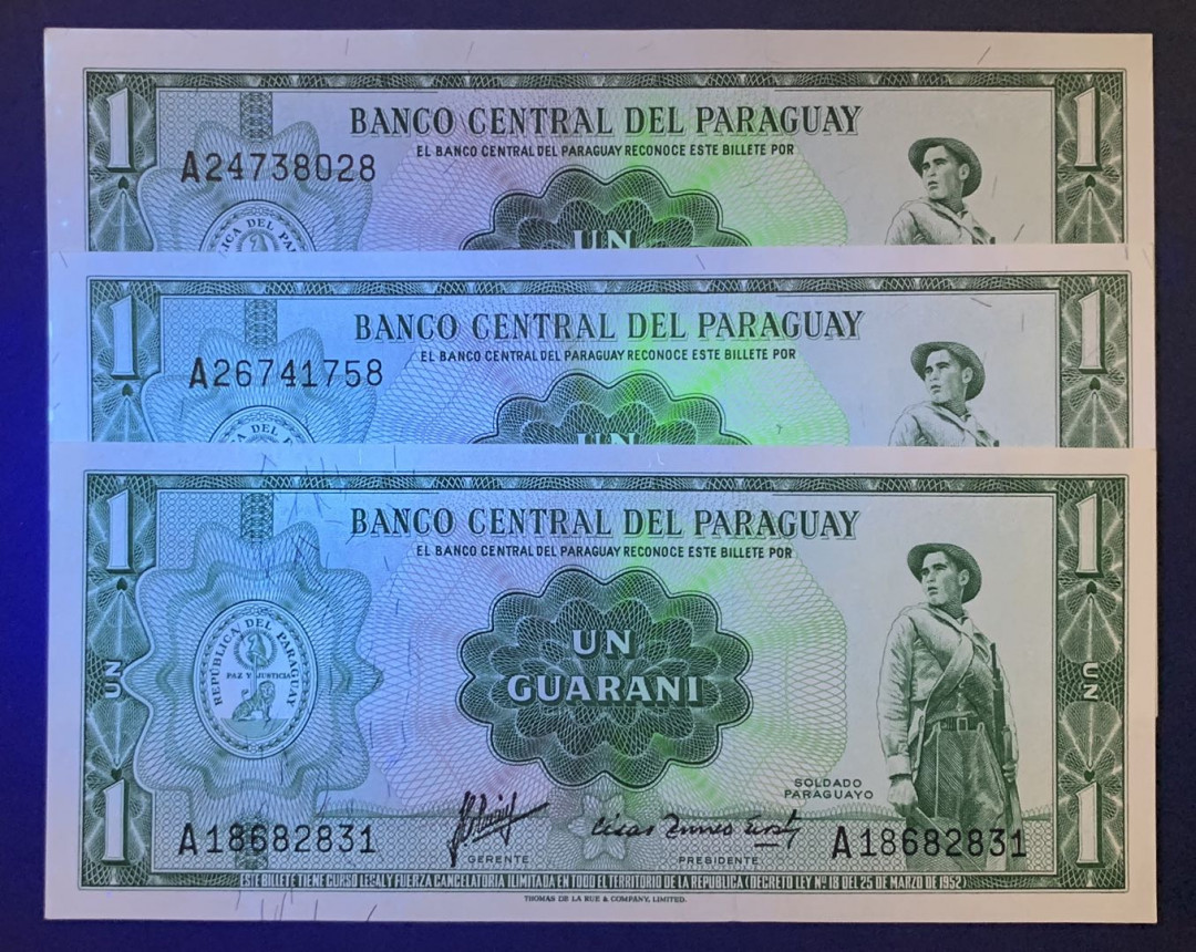 紫瑗钱币——微拍第92期—纸币场 巴拉圭 1952年 1瓜拉尼 3枚一组 UNC P-193a