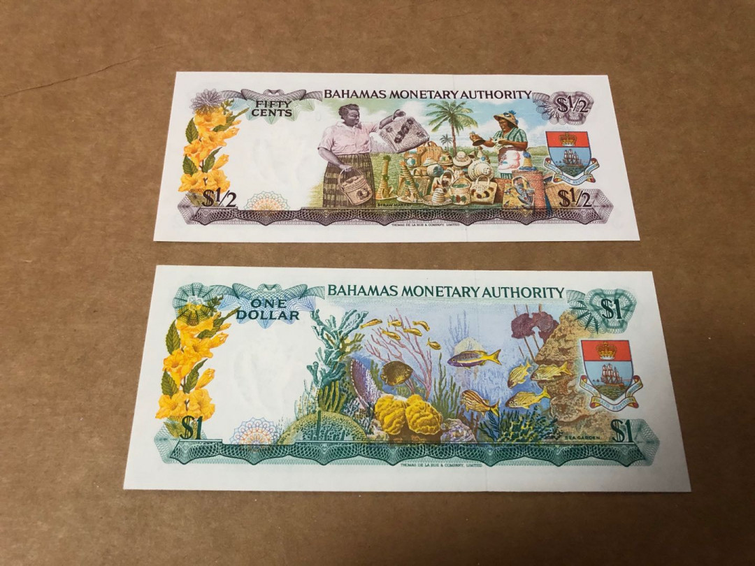 【收藏联盟】第158期拍卖——五个波斯人（共55拍） 【一组2张】巴哈马彩背 1968年 1元&1/2元 全新UNC 女王纸币 早期年份 