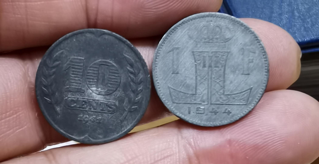 北京马甸外币专卖拍卖第十七期，非贵金属专场，陆续上新欢迎关注 二战期间比利时铅锌币2枚，品相如图
