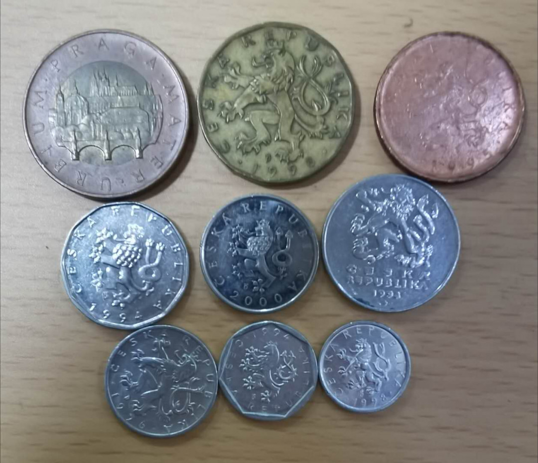 北京马甸外币专卖拍卖第十七期，非贵金属专场，陆续上新欢迎关注 捷克流通币9枚/套，品相如图
