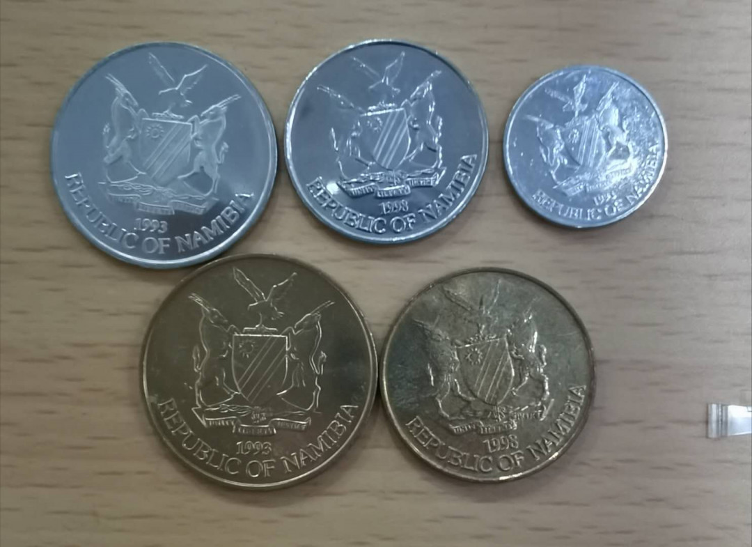 北京马甸外币专卖拍卖第十七期，非贵金属专场，陆续上新欢迎关注 纳米比亚流通币5枚/套，品相如图