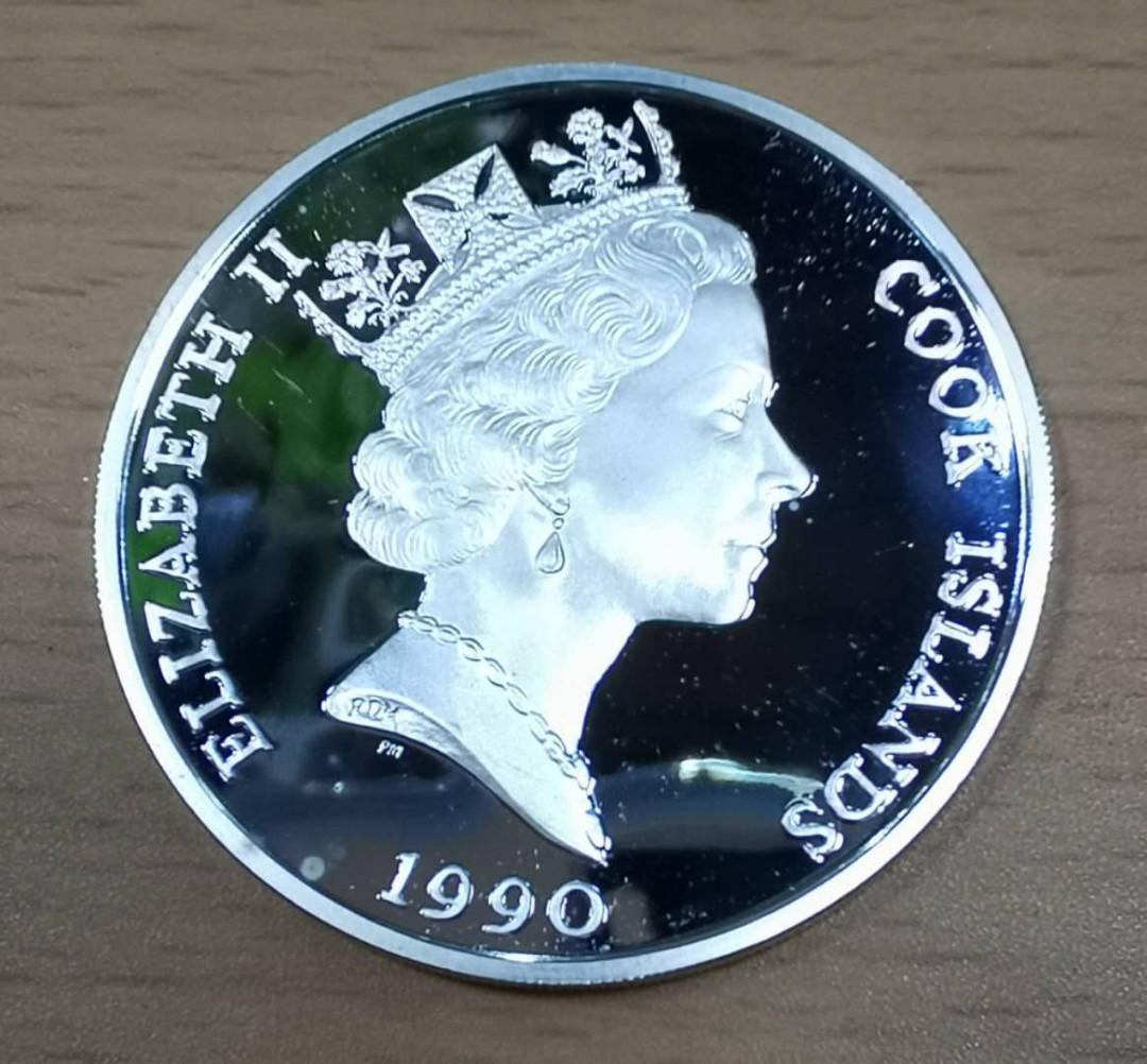 北京马甸外币专卖拍卖第十八期，陆续上新，欢迎关注 1990年库克动物精制银币，重19.2克，成色：925，品相如图