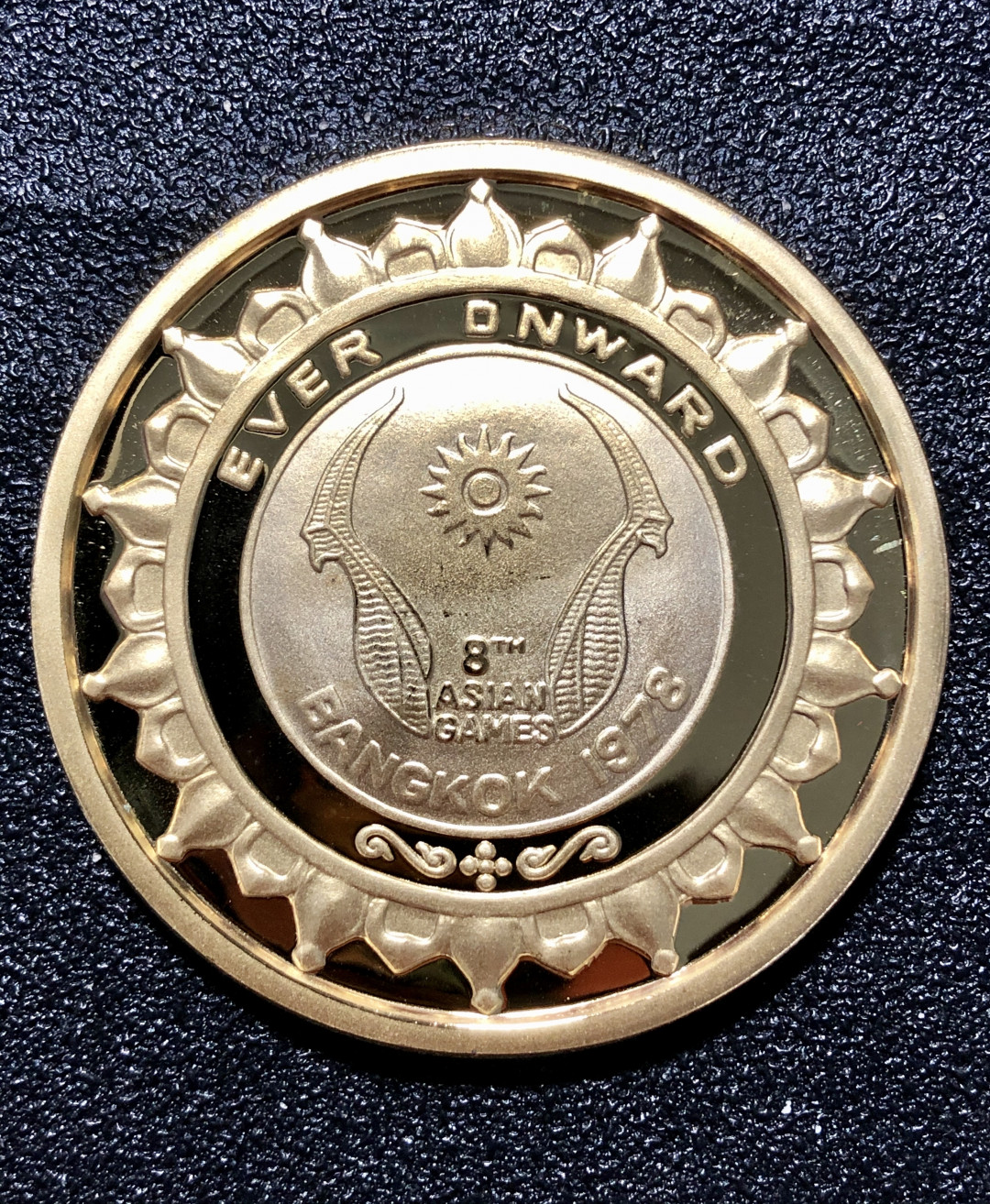 铜章拍卖专场 上海造币厂-体育明星向希望工程捐赠金牌复制版