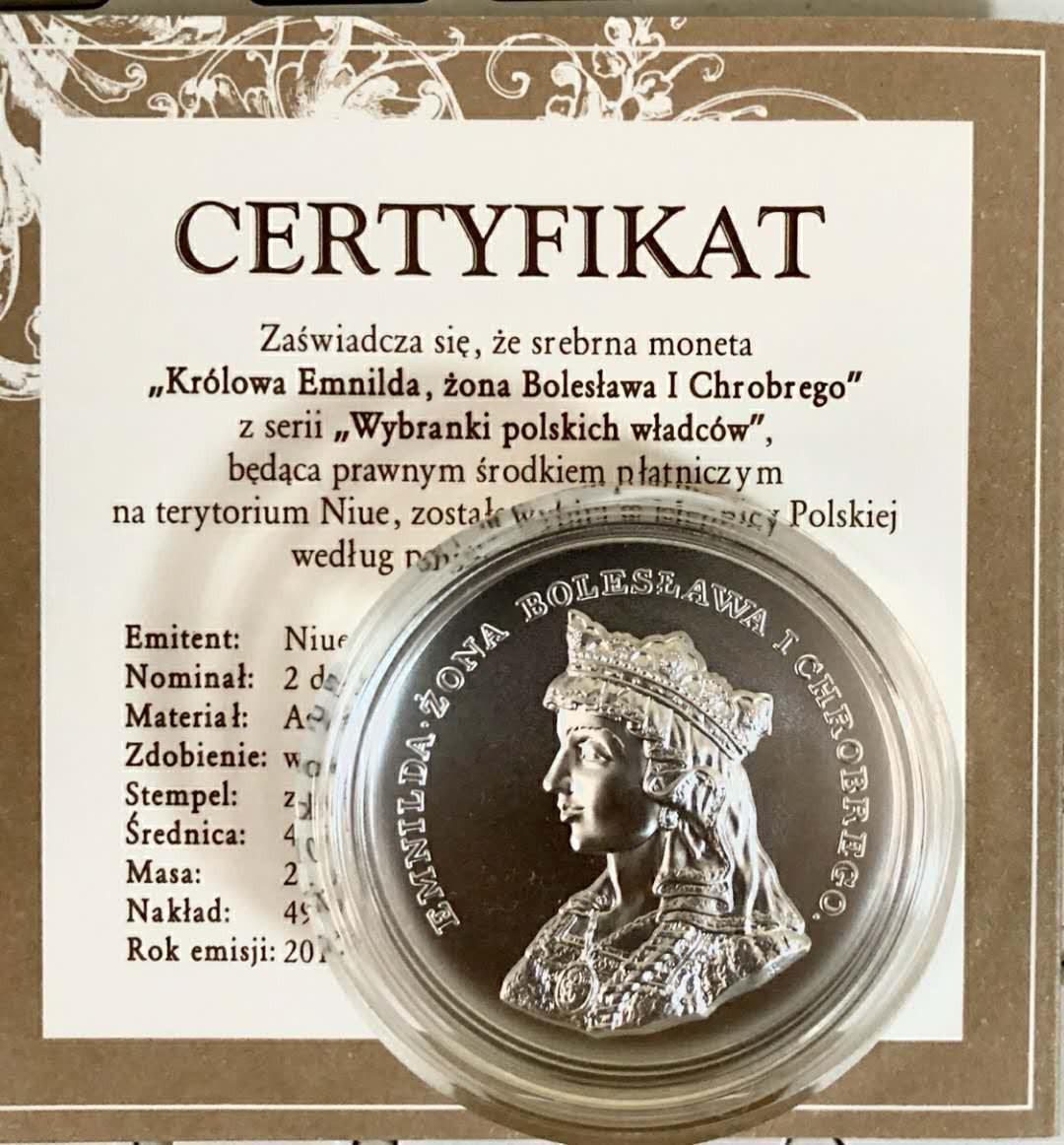 【币观天下】第117期钱币拍卖 纽埃2016年2元，2盎司系列龙头币、超高浮雕、磨砂、高凸币边，波兰杰出国王王后系列(1)---“恩尼尔妲”皇后(埃姆尼尔达皇后)， 精制艺术纪念银币