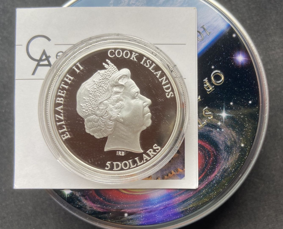 【币观天下】第117期钱币拍卖 【库克】库克群岛2014年5元 陨石镶嵌(10)捷克摩达维陨石 银币