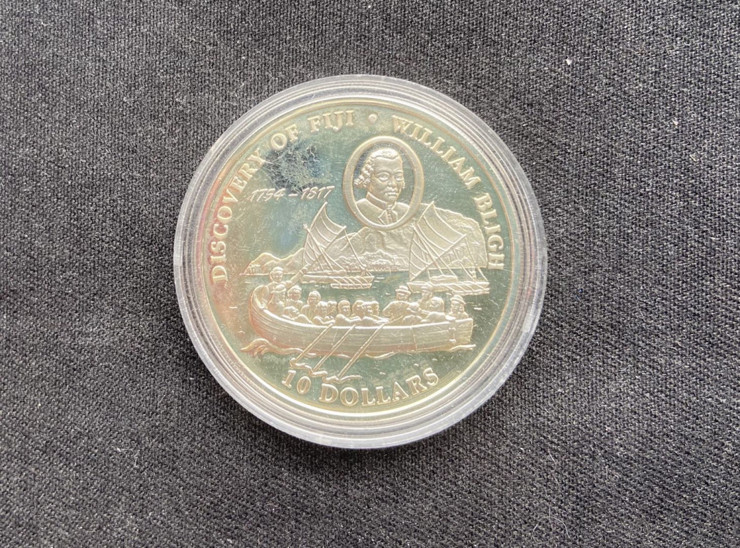 【币观天下】第117期钱币拍卖 【斐济】斐济1993年威廉-布莱船长发现斐济10斐济元精制银币