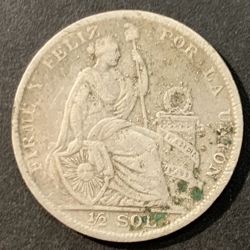 紫瑗钱币—微拍第95期  秘鲁 1927年  坐洋女神 1/2索尔 12.5克 0.5银