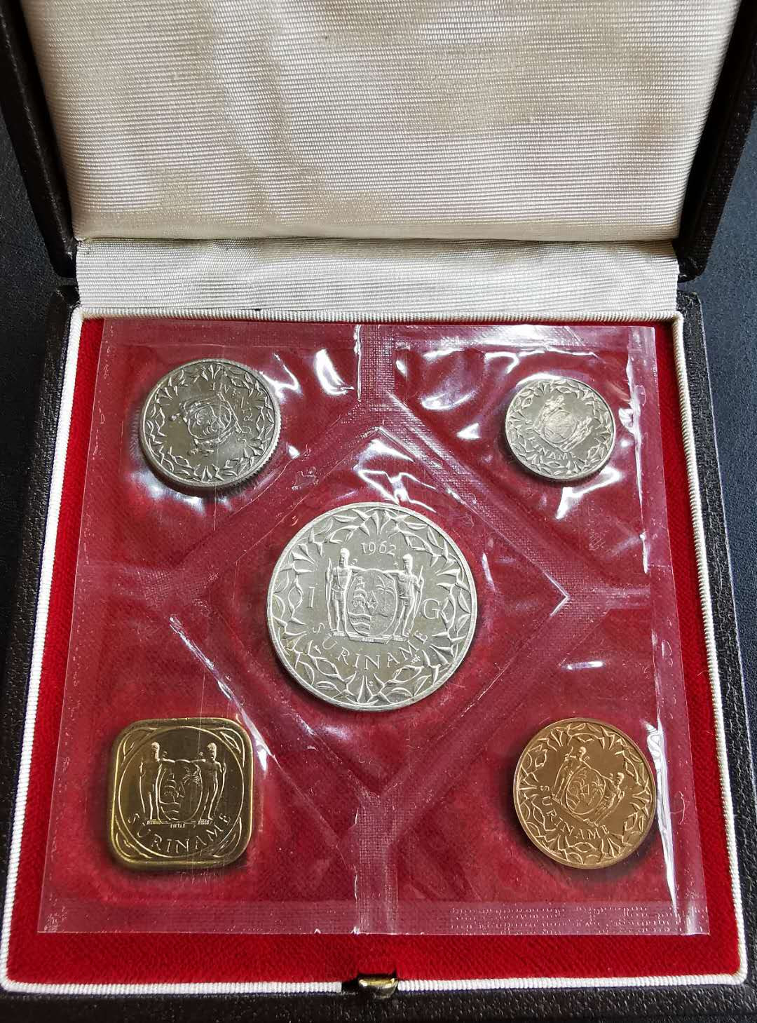 凡希社世界钱币微拍第一百二十九期 荐！1962荷属苏里南精铸五枚原塑封PS1发行仅400套！