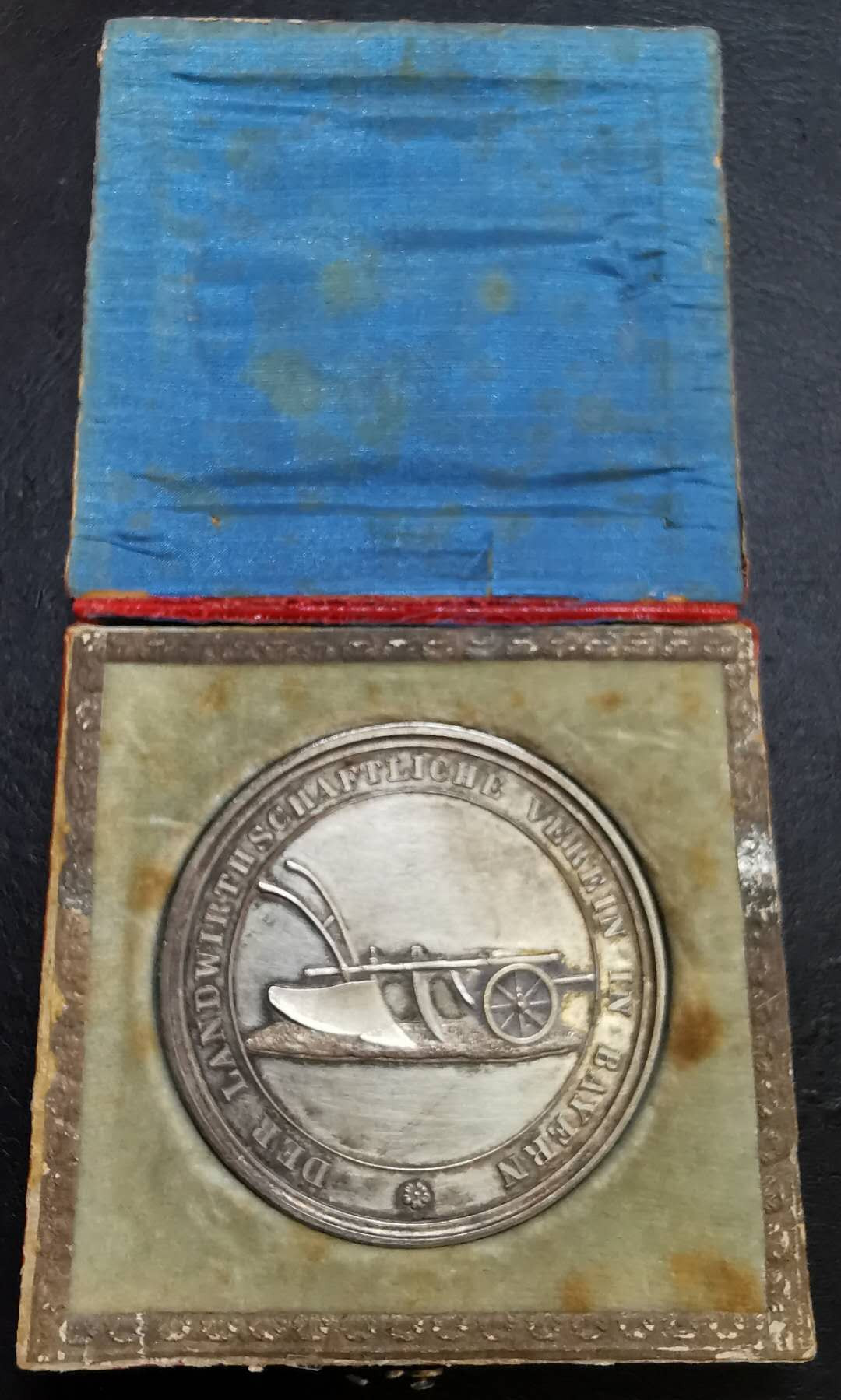 凡希社世界钱币微拍第一百二十九期 1806-25德国巴伐利亚纪念银章原盒出厂状态直径48mm 58g！