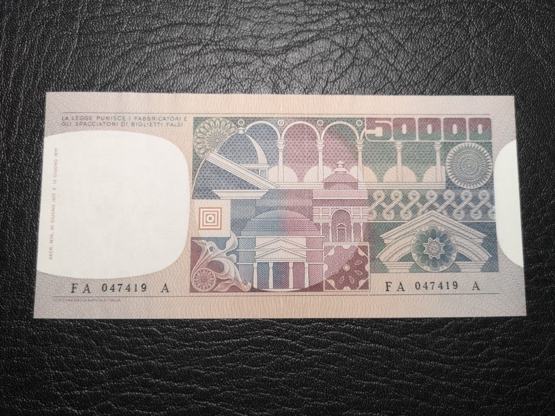 《外钞收藏家》第八十二期拍卖 意大利50000  美女钞一张 全新unc