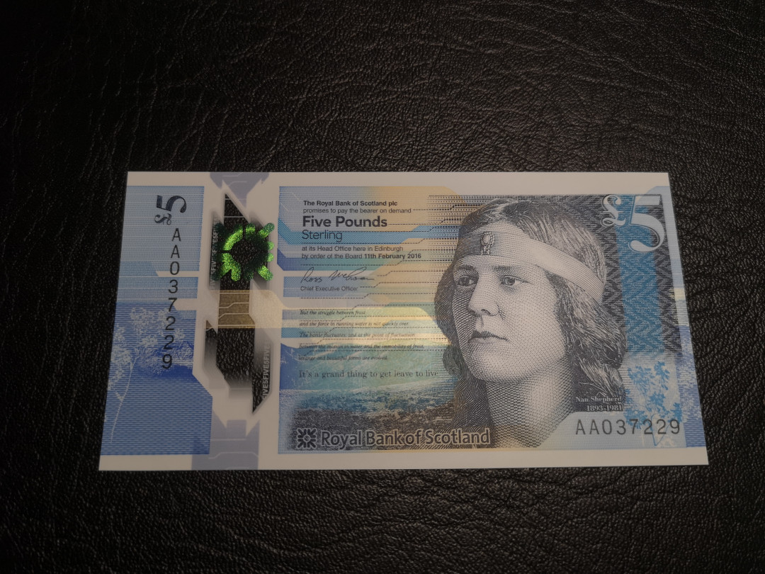 《外钞收藏家》第八十二期拍卖 苏格兰皇家银行 5镑新钞  AA首发  全新unc
