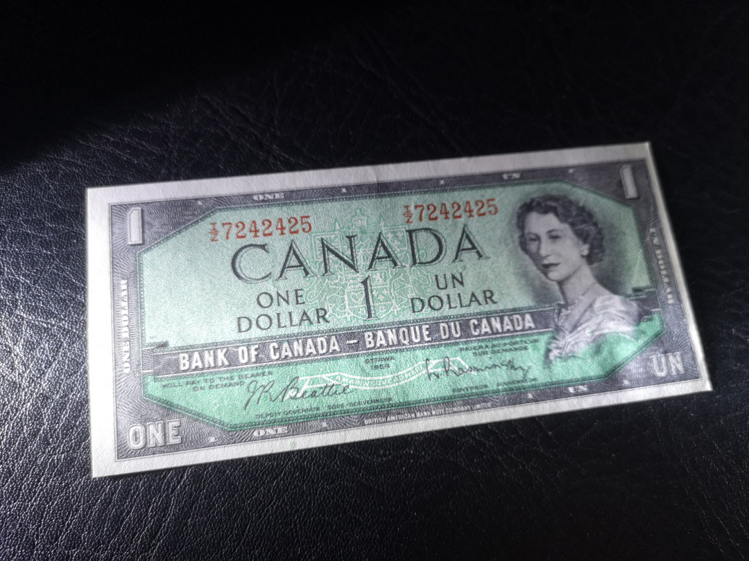 《外钞收藏家》第八十二期拍卖 加拿大1954年1加元  全新unc