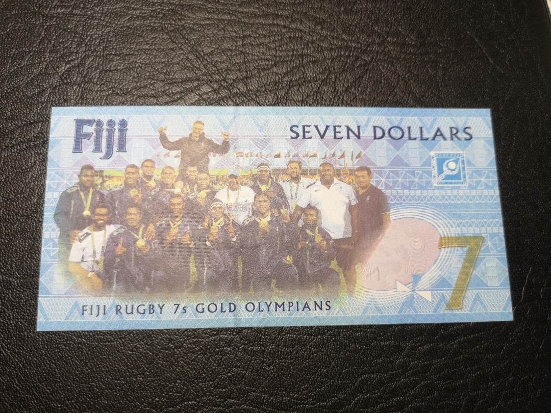 《外钞收藏家》第八十二期拍卖 斐济世界杯纪念钞  全新unc  本拍手续费优惠为10元