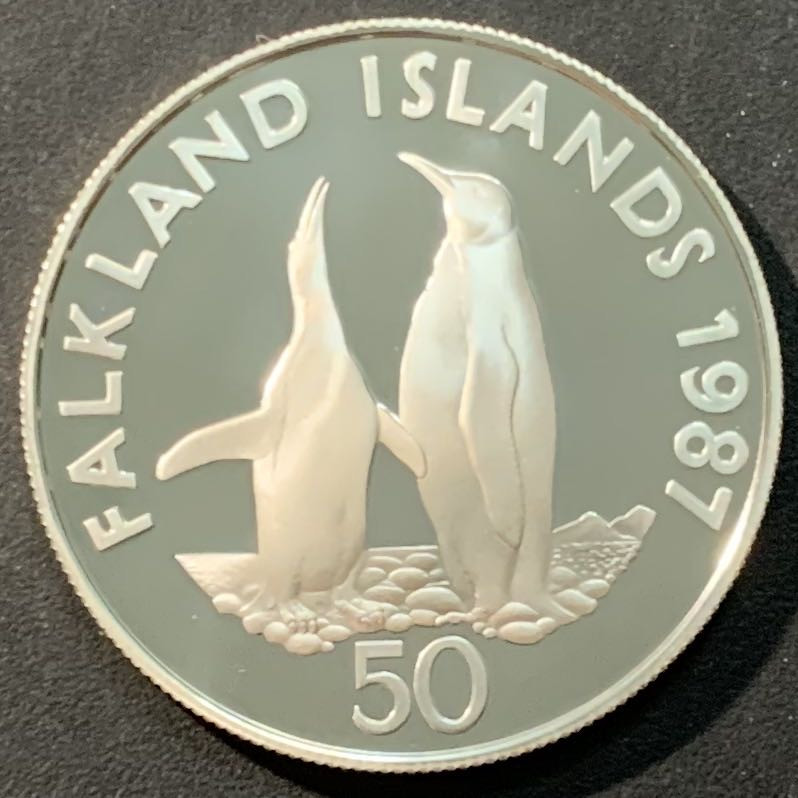 紫瑗钱币—微拍第96期  福克兰 1987年 WWF基金会25周年 企鹅 50便士 28.28克 0.925银 精制