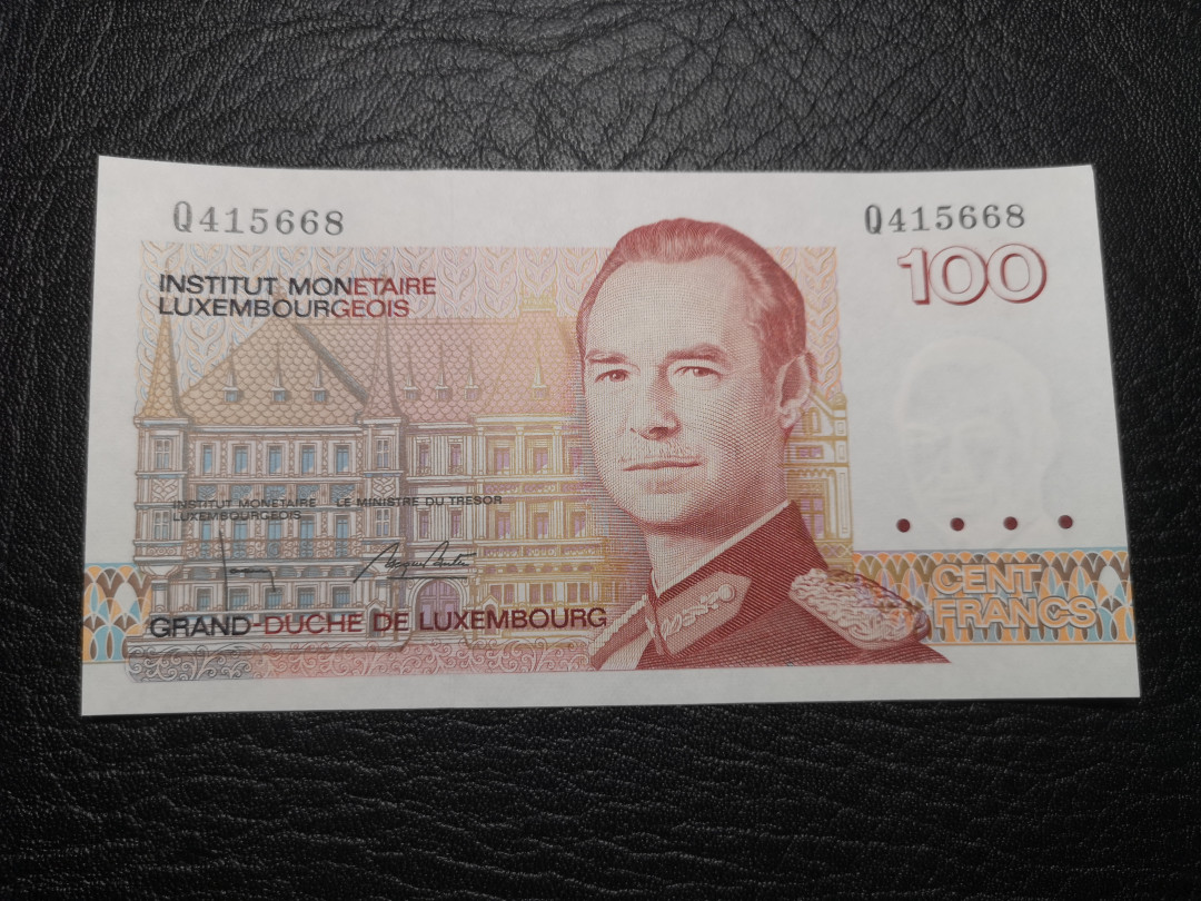 《外钞收藏家》第八十二期拍卖 卢森堡末版100法郎 全新unc