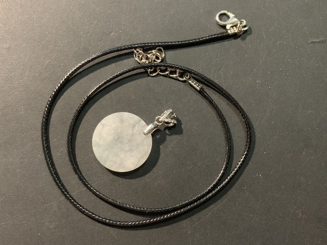 紫瑗钱币—微拍第96期  银扣头 翡翠意境棉平安牌挂件 重4.3克 送银扣挂绳