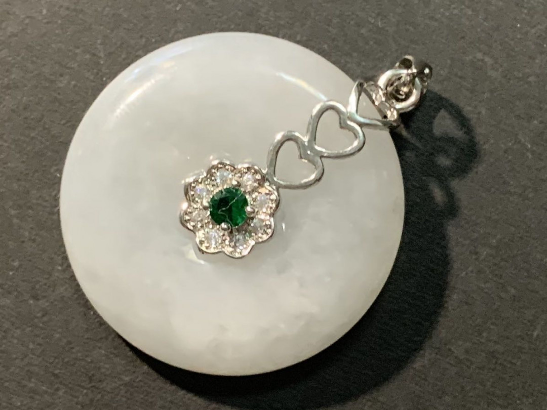 紫瑗钱币—微拍第96期  银扣头 翡翠意境棉平安扣挂件 重12.5克 送银扣挂绳