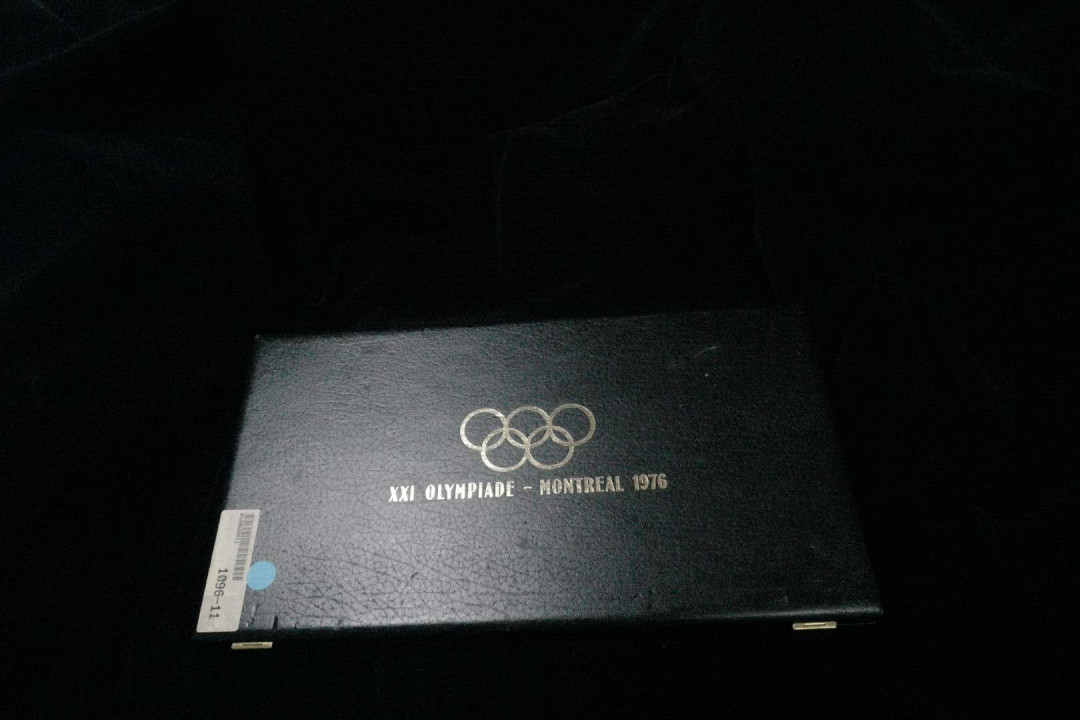 北京马甸外币专卖拍卖第十八期，陆续上新，欢迎关注 1976年加拿大蒙特利尔奥运会纪念银币28枚大全套，有盒无证，个别品相有轻微氧化。重量：24.3克和48.6克各14枚，925银，总重量为1020克。