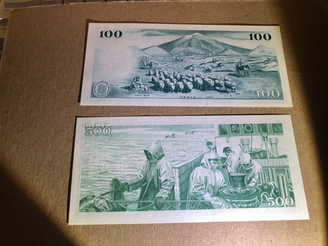 【收藏联盟】第159期拍卖——缤纷夏日（共60拍） 【一组2张】冰岛 1961年100/500克朗 全新UNC 双面雕刻 非常漂亮