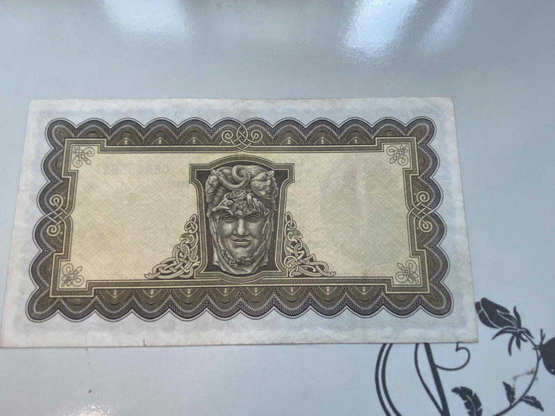 【收藏联盟】第159期拍卖——缤纷夏日（共60拍） 爱尔兰 1967年5镑 品相如图 