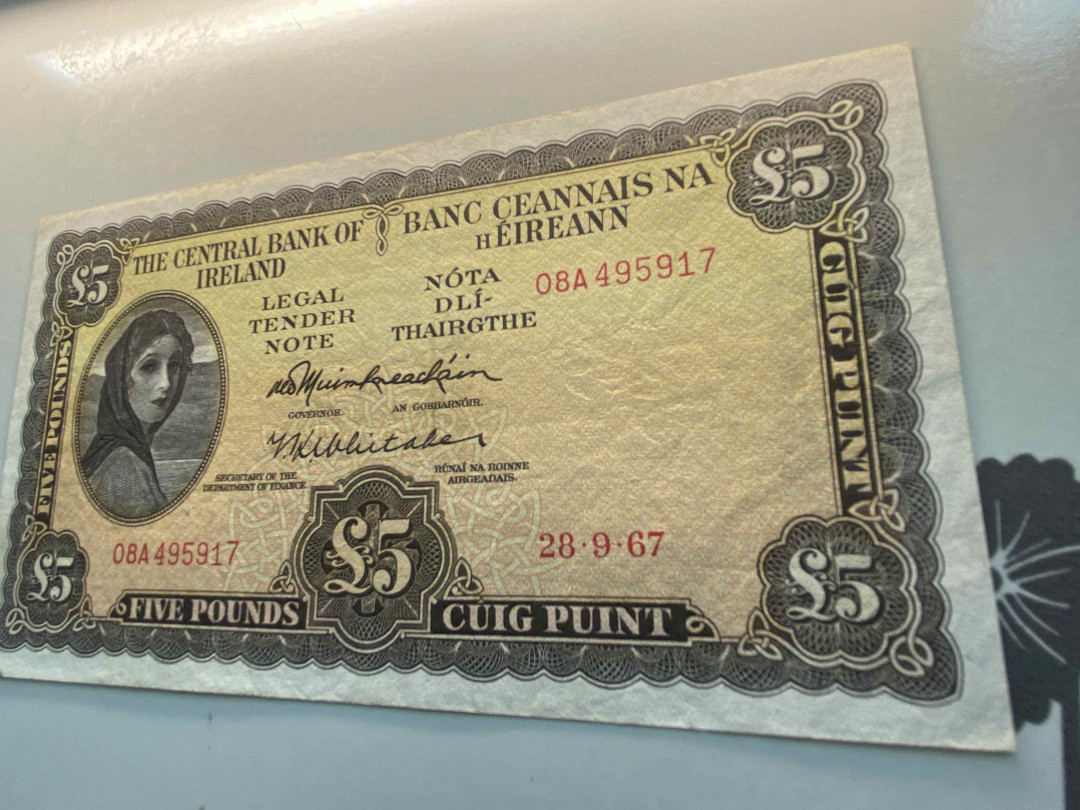 【收藏联盟】第159期拍卖——缤纷夏日（共60拍） 爱尔兰 1967年5镑 品相如图 