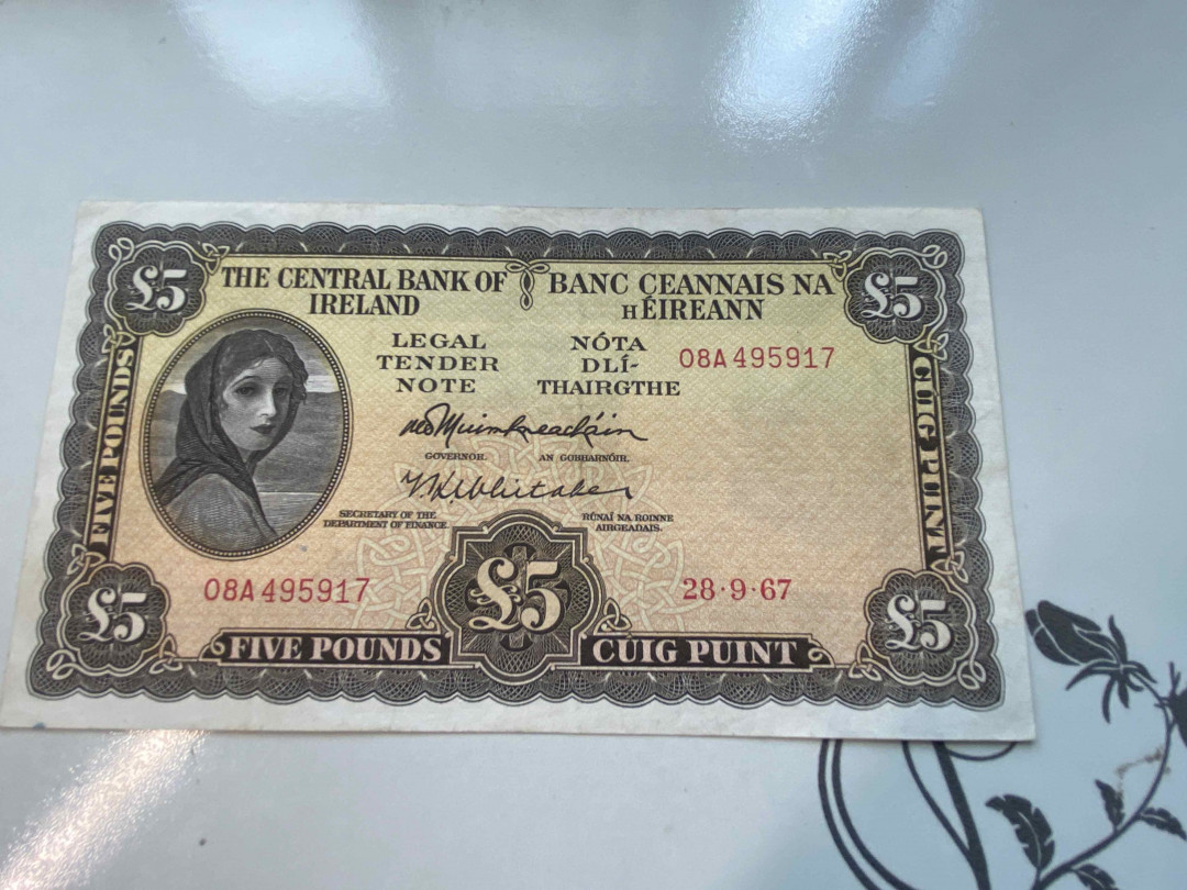 【收藏联盟】第159期拍卖——缤纷夏日（共60拍） 爱尔兰 1967年5镑 品相如图 