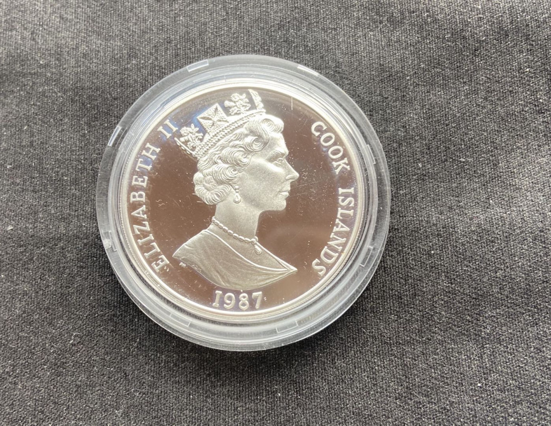 【币观天下】第118期钱币拍卖 库克群岛 1987年 50元 88年奥运会火炬手 盒装纪念大银币