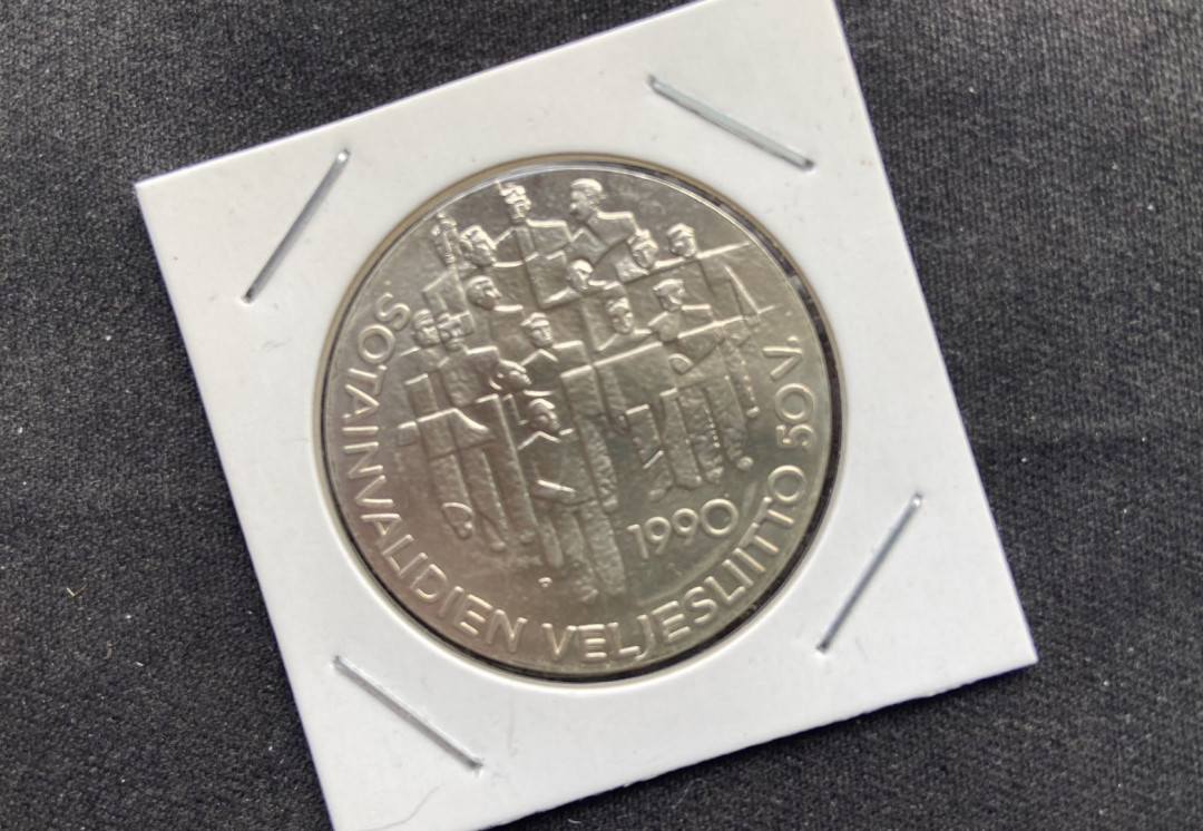 【币观天下】第118期钱币拍卖 【芬兰】芬兰 1990年 退伍伤残老兵协会 100马克 