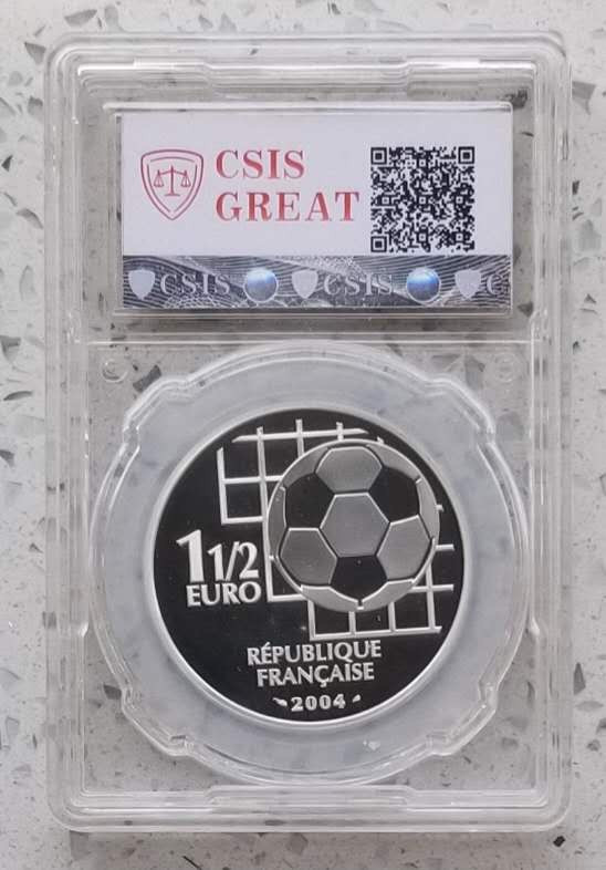 【币观天下】第120期钱币拍卖～ 克劳斯获奖币法国2004年国际足联百年纪念银币信泰评级