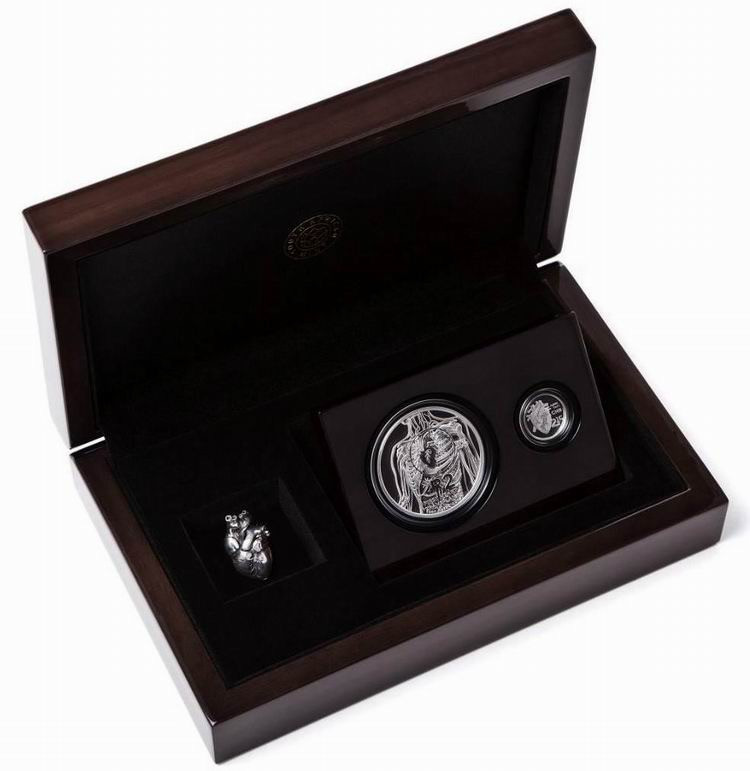 【币观天下】第120期钱币拍卖～ 【南非】南非心脏套装银币2枚【木盒】