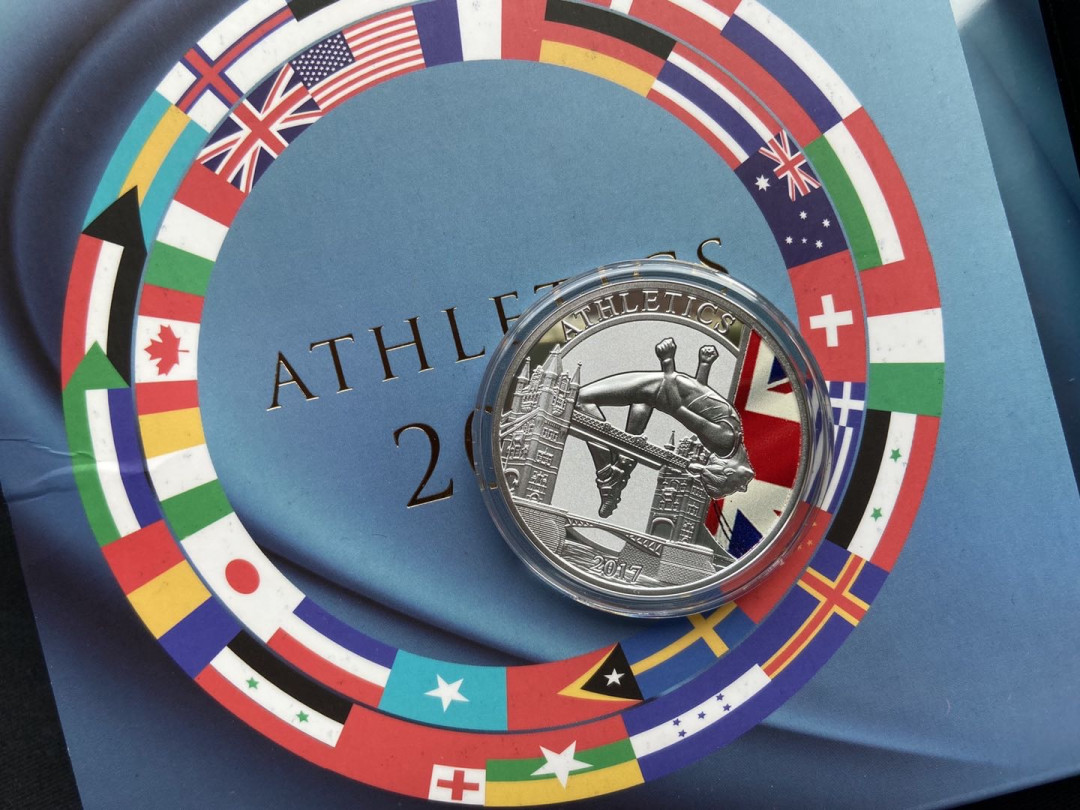 【币观天下】第120期钱币拍卖～ 纽埃2017年1元，世界体育运动银币---跳高“飞越伦敦塔(桥)”，数字亮光彩色 精制纪念银币