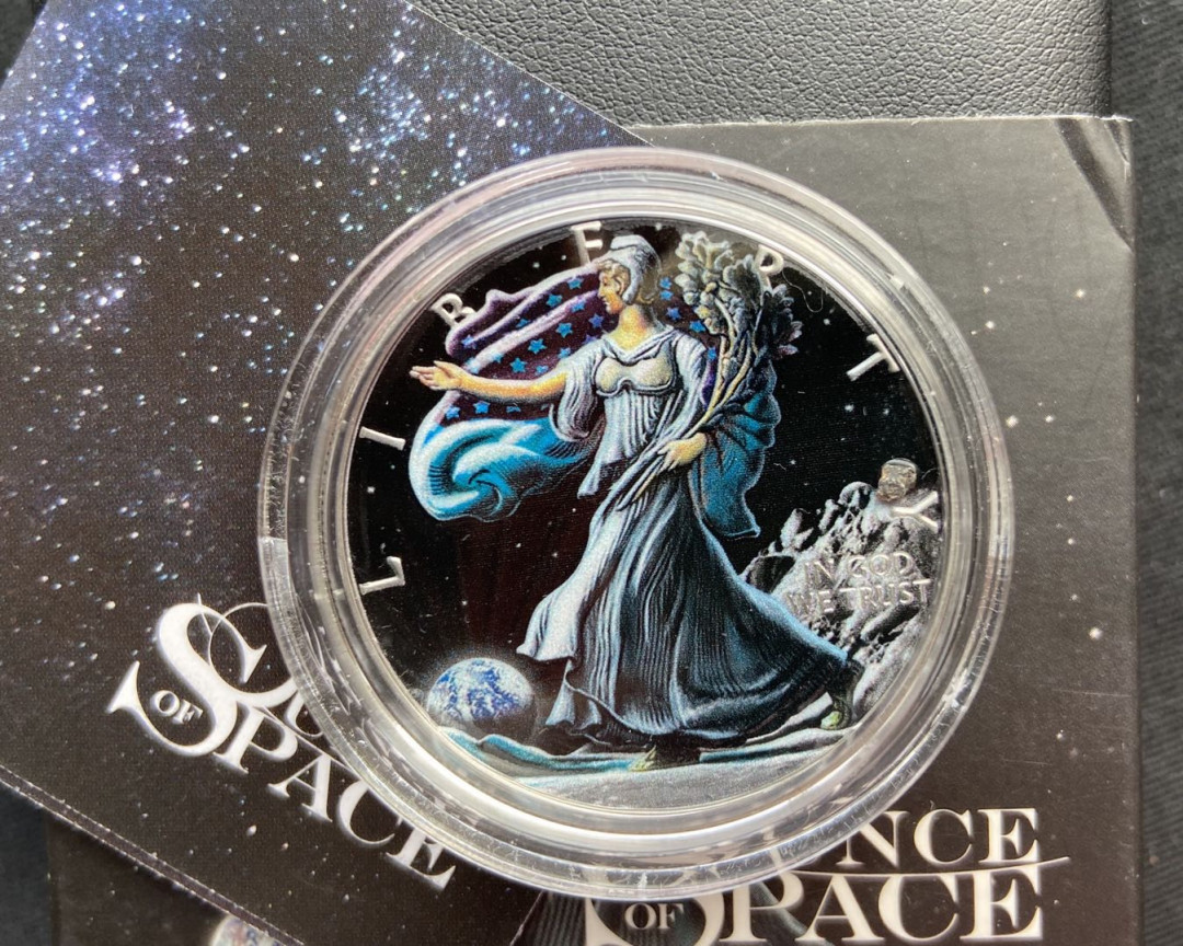 【币观天下】第120期钱币拍卖～ 美国行走女神镶嵌陨石币～